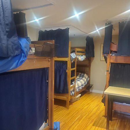 The Calgary Hub Hostel Style Home Buitenkant foto